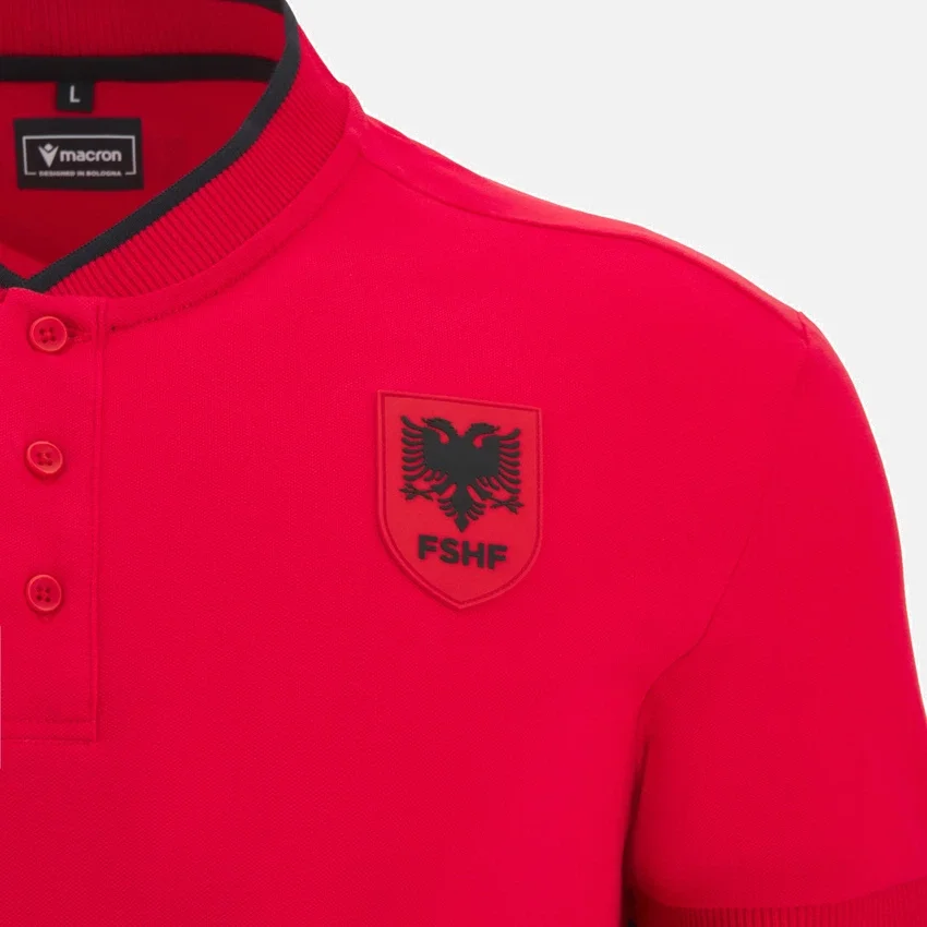Camicie polo da viaggio per adulti della Nazionale albanese FSHF 2026/27 Camicie polo da viaggio per adulti della Nazionale albanese FSHF 2026/27