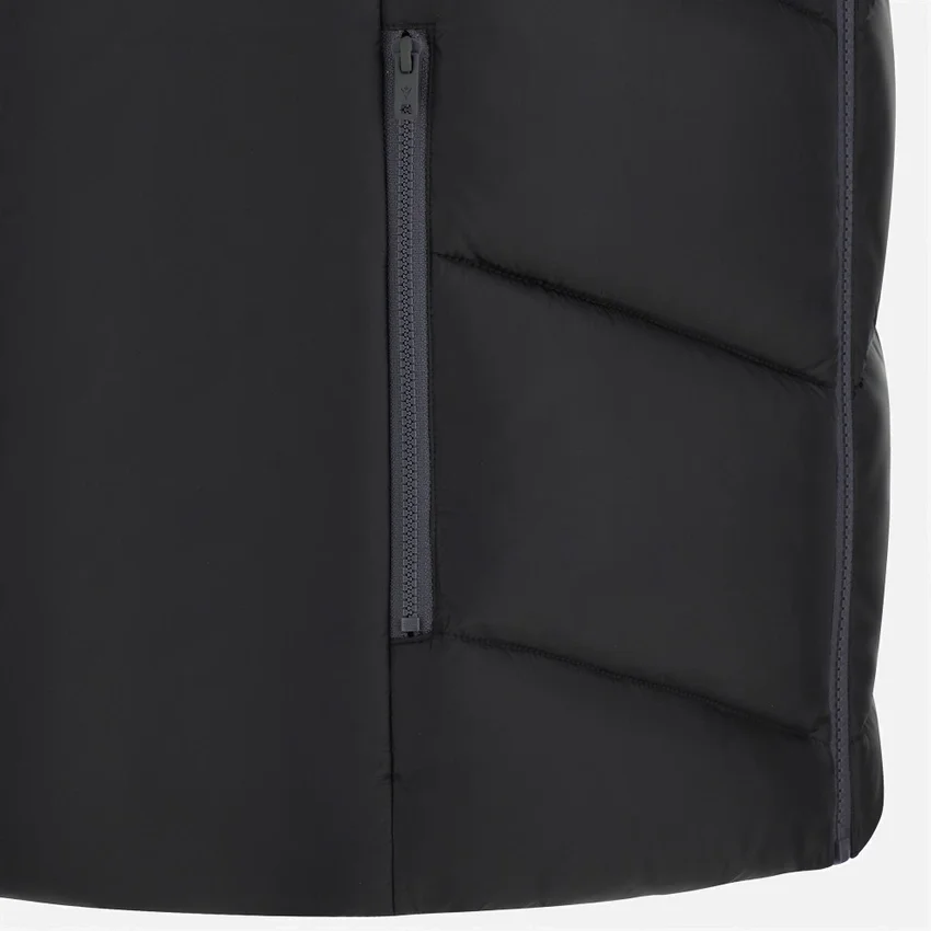 Gilet imbottito ufficiale della Nazionale albanese FSHF 2026/27 per adulti Gilet imbottito ufficiale della Nazionale albanese FSHF 2026/27 per adulti