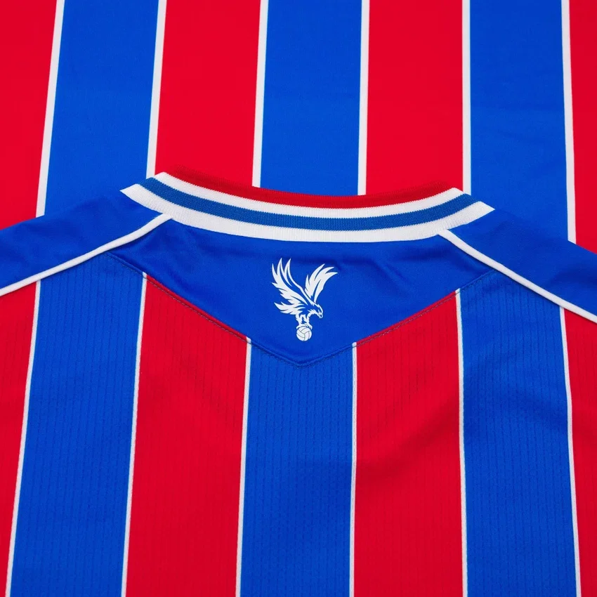 Maglia da casa per adulti del Crystal Palace FC 2025/26 Maglia da casa per adulti del Crystal Palace FC 2025/26