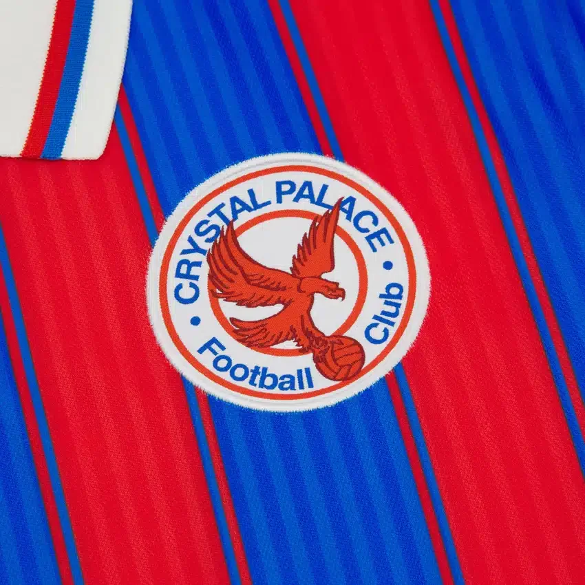 Maglia vintage da uomo Crystal Palace 2025/26 in edizione limitata di maglie Maglia vintage da uomo Crystal Palace 2025/26 in edizione limitata di maglie