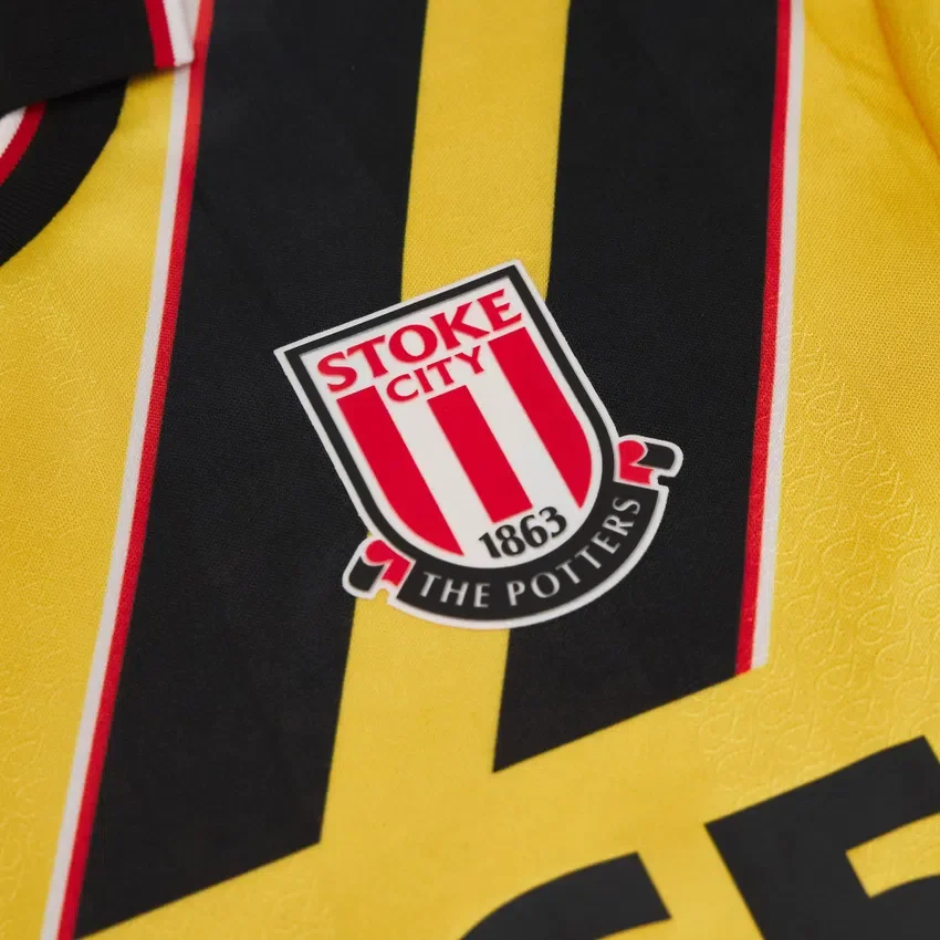 Maglie da gioco terza per adulti dello Stoke City FC 2025/26 Maglie da gioco terza per adulti dello Stoke City FC 2025/26