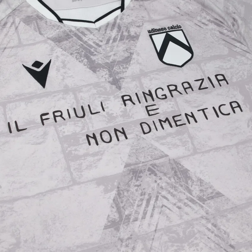 Maglie da partita commemorative del 50° anniversario del terremoto dell’Udinese Calcio 2025/26 Maglie da partita commemorative del 50° anniversario del terremoto dell’Udinese Calcio 2025/26