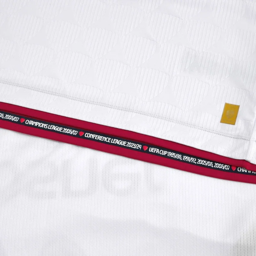 Maglie da terza divisa Osasuna 2025/26 per adulti Maglie da terza divisa Osasuna 2025/26 per adulti