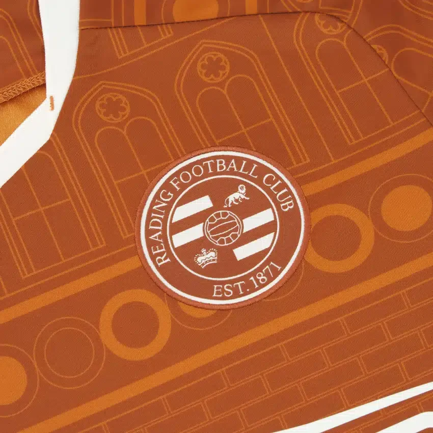 Maglie da trasferta per adulti del Reading FC 2025/26 Maglie da trasferta per adulti del Reading FC 2025/26