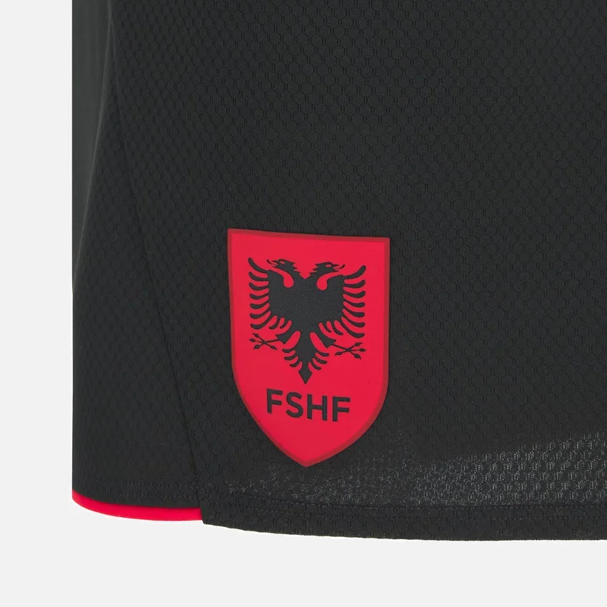Pantaloncini da partita in casa della Nazionale Juniores FSHF 2026/27 dell’Albania Pantaloncini da partita in casa della Nazionale Juniores FSHF 2026/27 dell’Albania