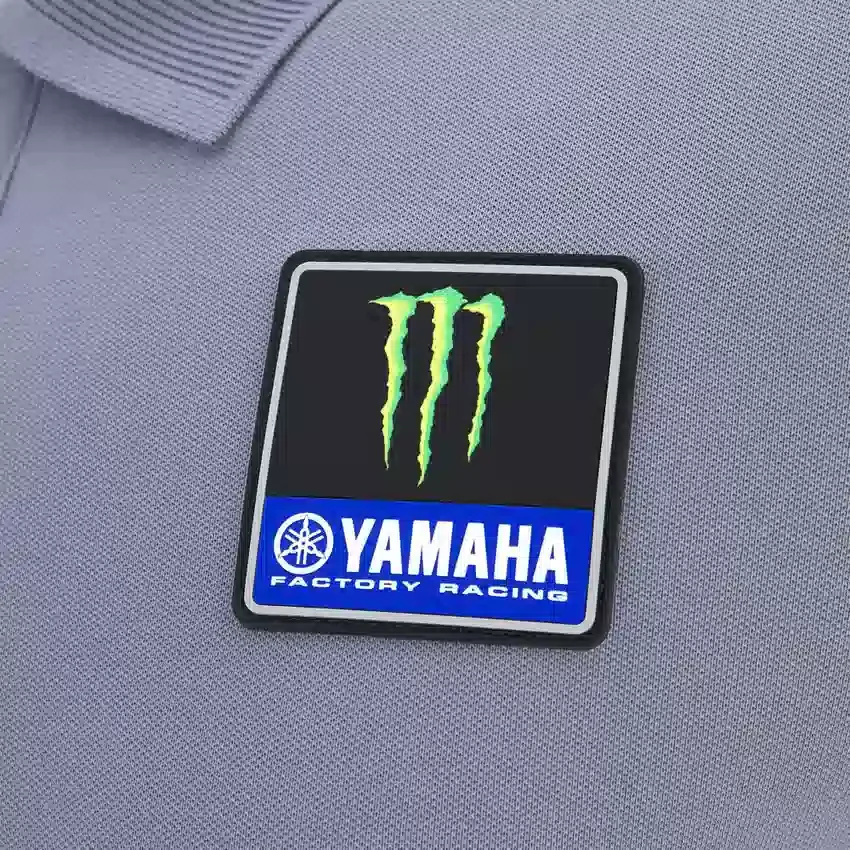 Polo da viaggio Monster Energy Yamaha MotoGP 2026 – Taglie più piccole Polo da viaggio Monster Energy Yamaha MotoGP 2026 – Taglie più piccole