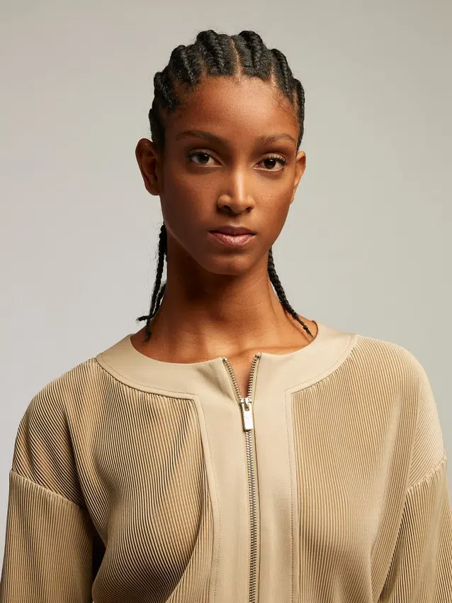 Top con zip integrale Carla Top con zip integrale Carla