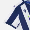 West Bromwich Albion F.C. 2025/26 Maglia da casa per adulti West Bromwich Albion F.C. 2025/26 Maglia da casa per adulti